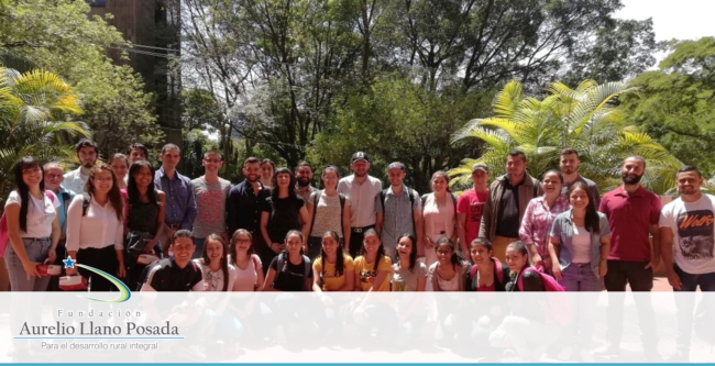 Noticias-Educación-becados Encuentro de estudiantes becados Fundación Aurelio Llano Posada