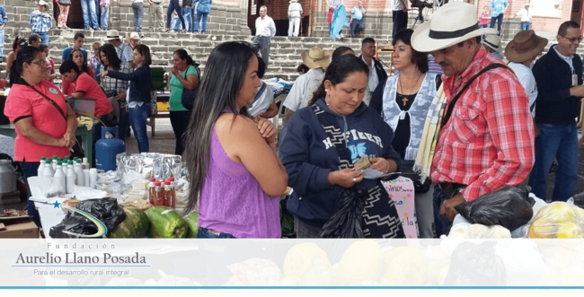 Noticias-comunidad rural Intercambio de alimentos entre la comunidad que acompaña la Fundación Aurelio Llano Posada