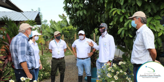 Visita a postulados a los Premios Nacionales Aurelio Llano Posada
